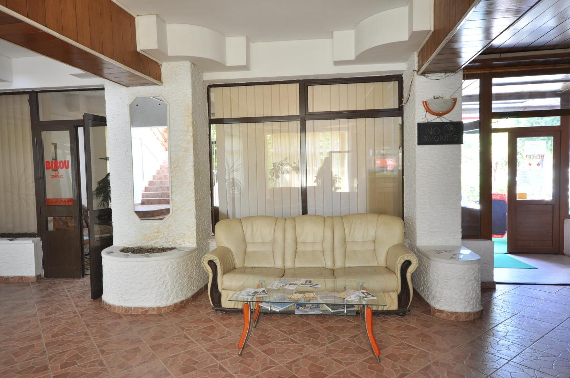 Hotel Dobrogea Констанца Интериор снимка