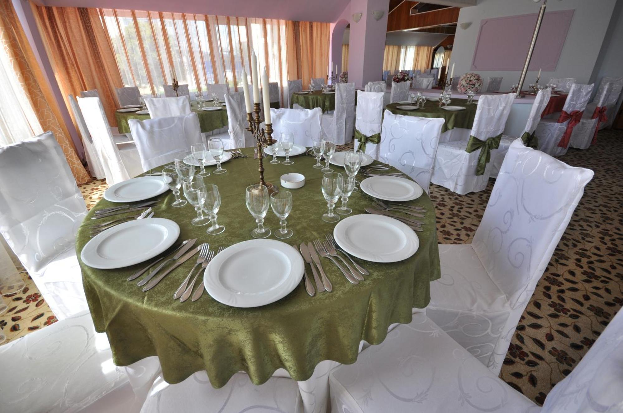 Hotel Dobrogea Констанца Ресторант снимка