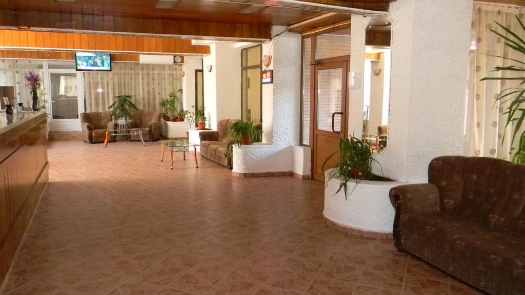 Hotel Dobrogea Констанца Екстериор снимка